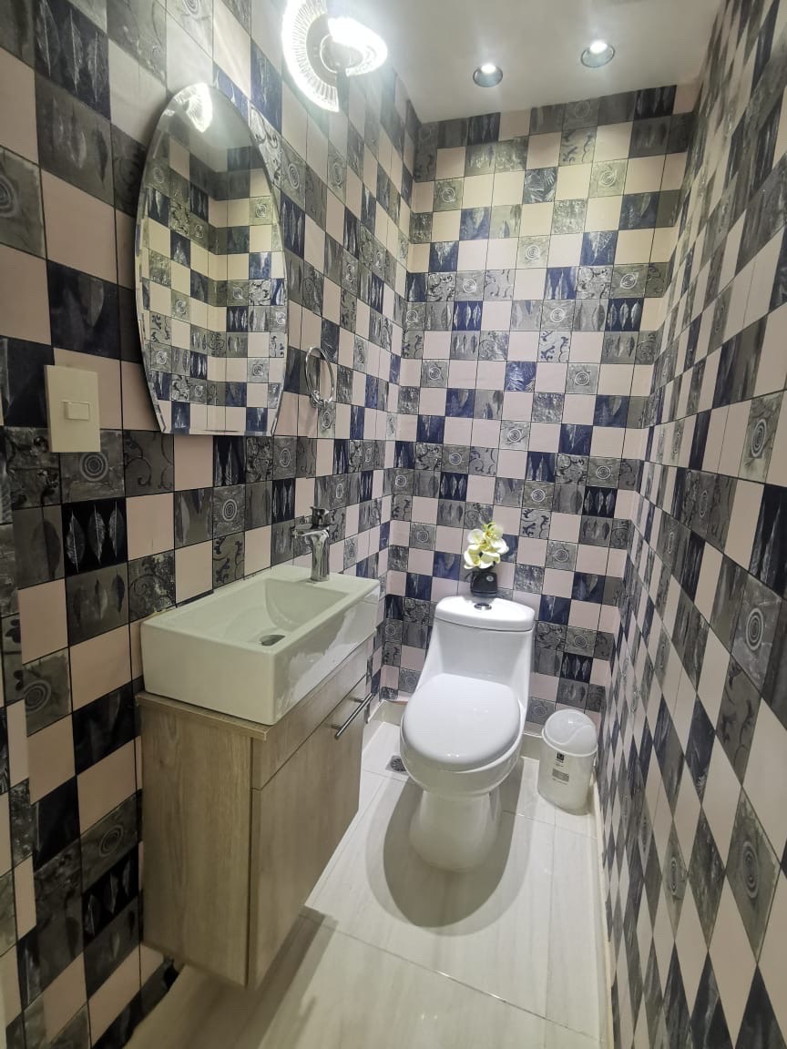 apartamentos - EVARISTO MORALES EN VENTA DE 2 HABITACIONES 2PARQUEOS CON PISCINA Y AREAS SOC 5