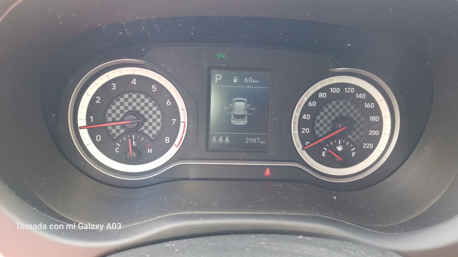 carros - Vendo hiunday grand i10 2024 con 3000 km originales  5