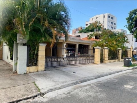 oficinas y locales comerciales - Propiedad  comercial naco 1