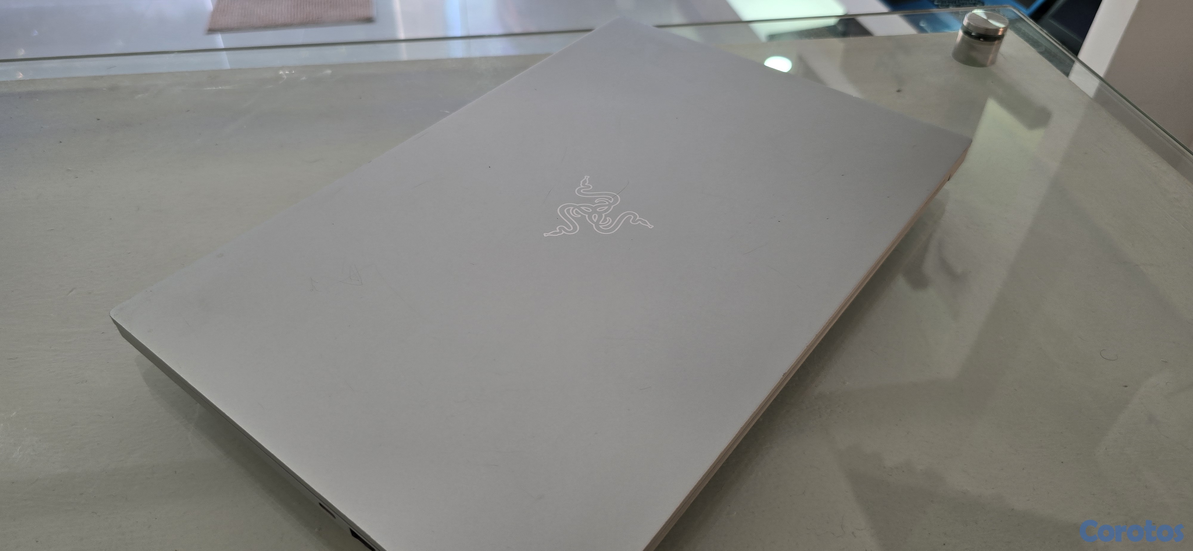 computadoras y laptops - Razer blade Blanca 15 Pulg Core i7 Ram 24gb Disco 512gb SSD Nvidea Rtx 2060 6gb  4