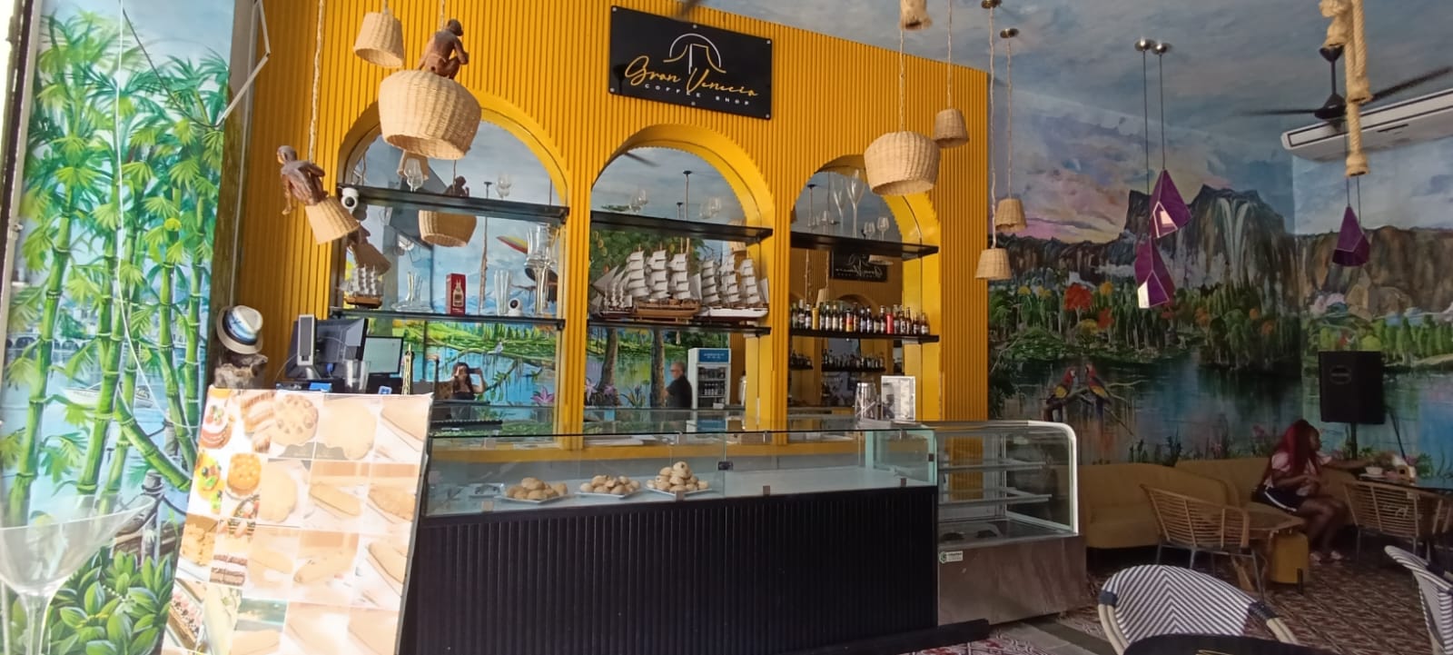 oficinas y locales comerciales - Alquilo Restaurante Zona Colonial 1