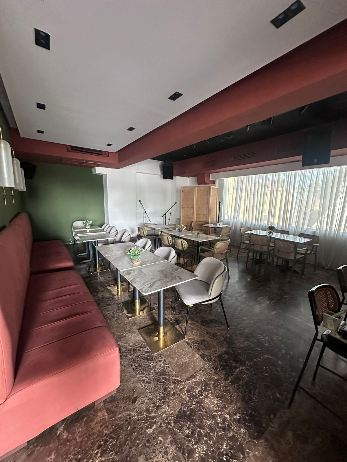 oficinas y locales comerciales - local en los prados  1