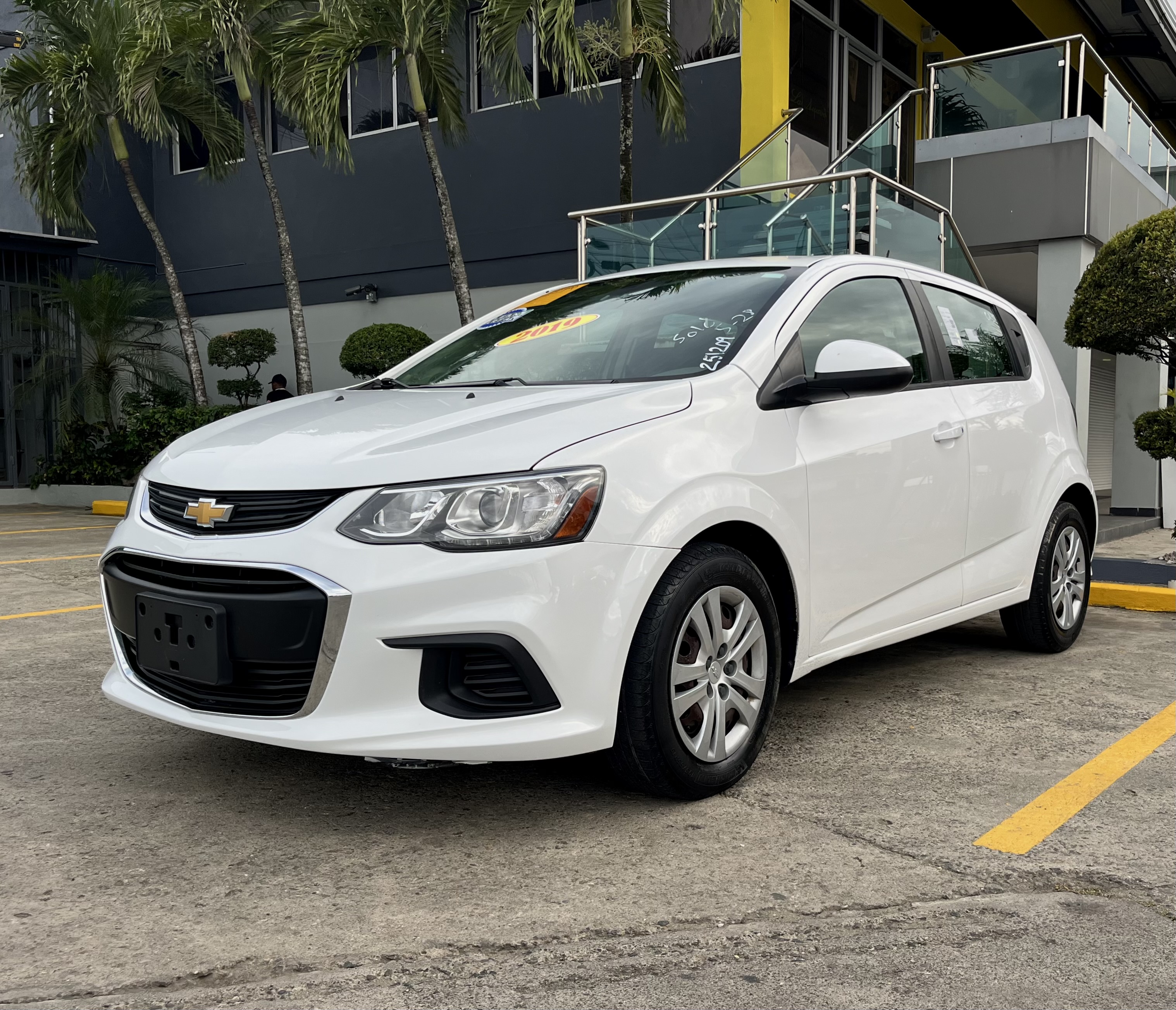 carros - Chevrolet Sonic 2019 3