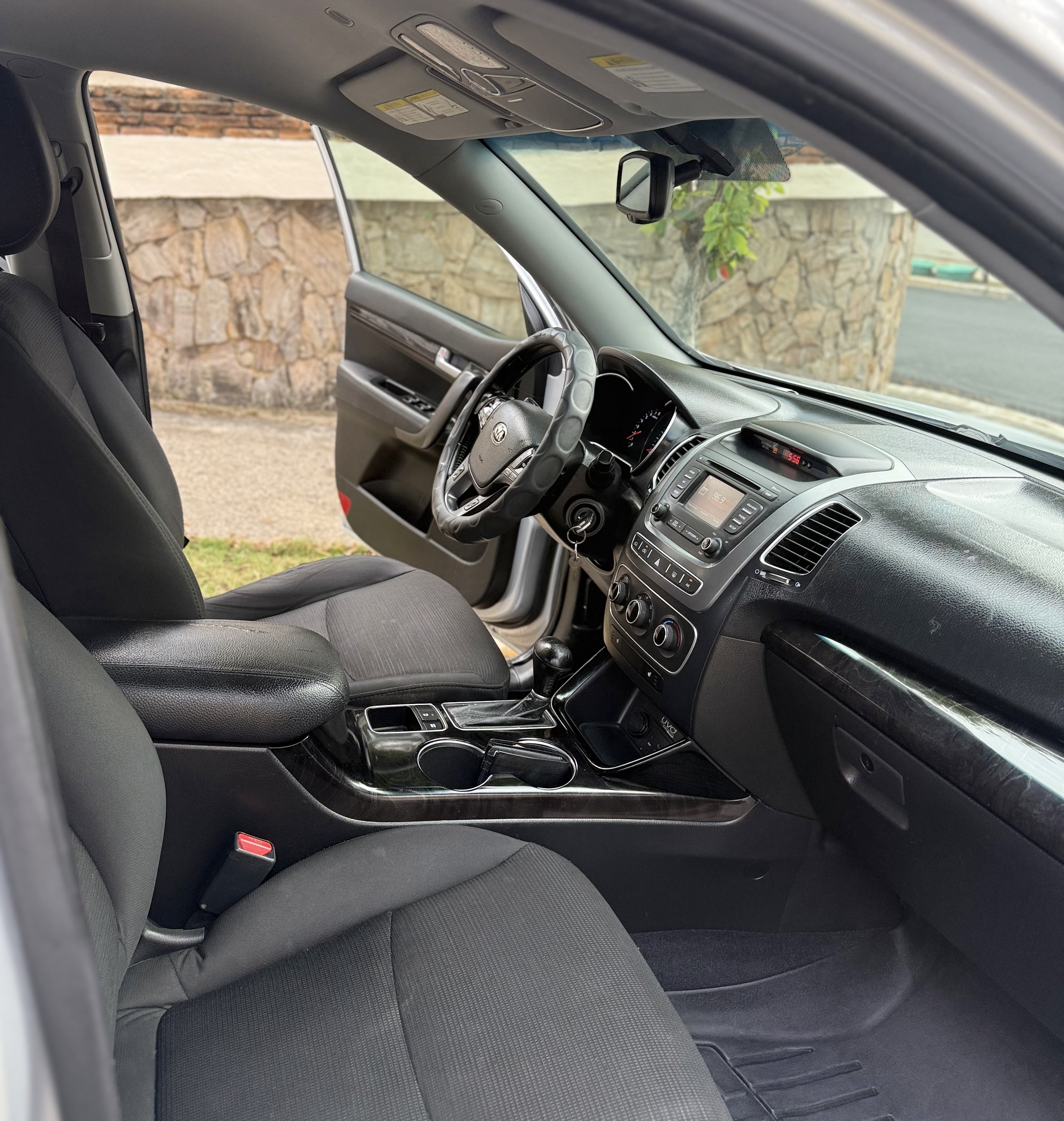 jeepetas y camionetas - Kia Sorento LX 4x2 2014 3 filas 7