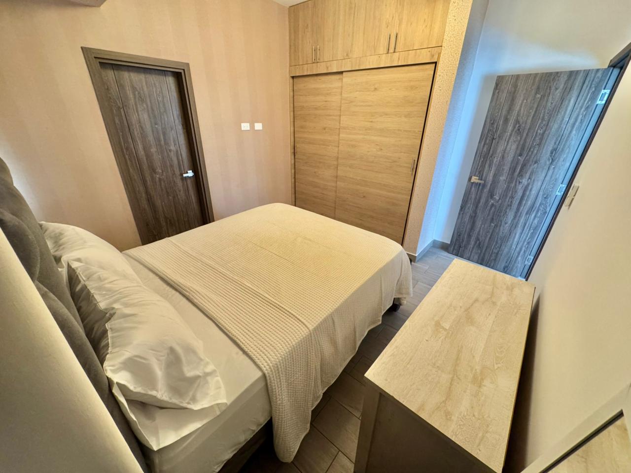 apartamentos - Alquilo apartamento amueblado en Evaristo Morales  3