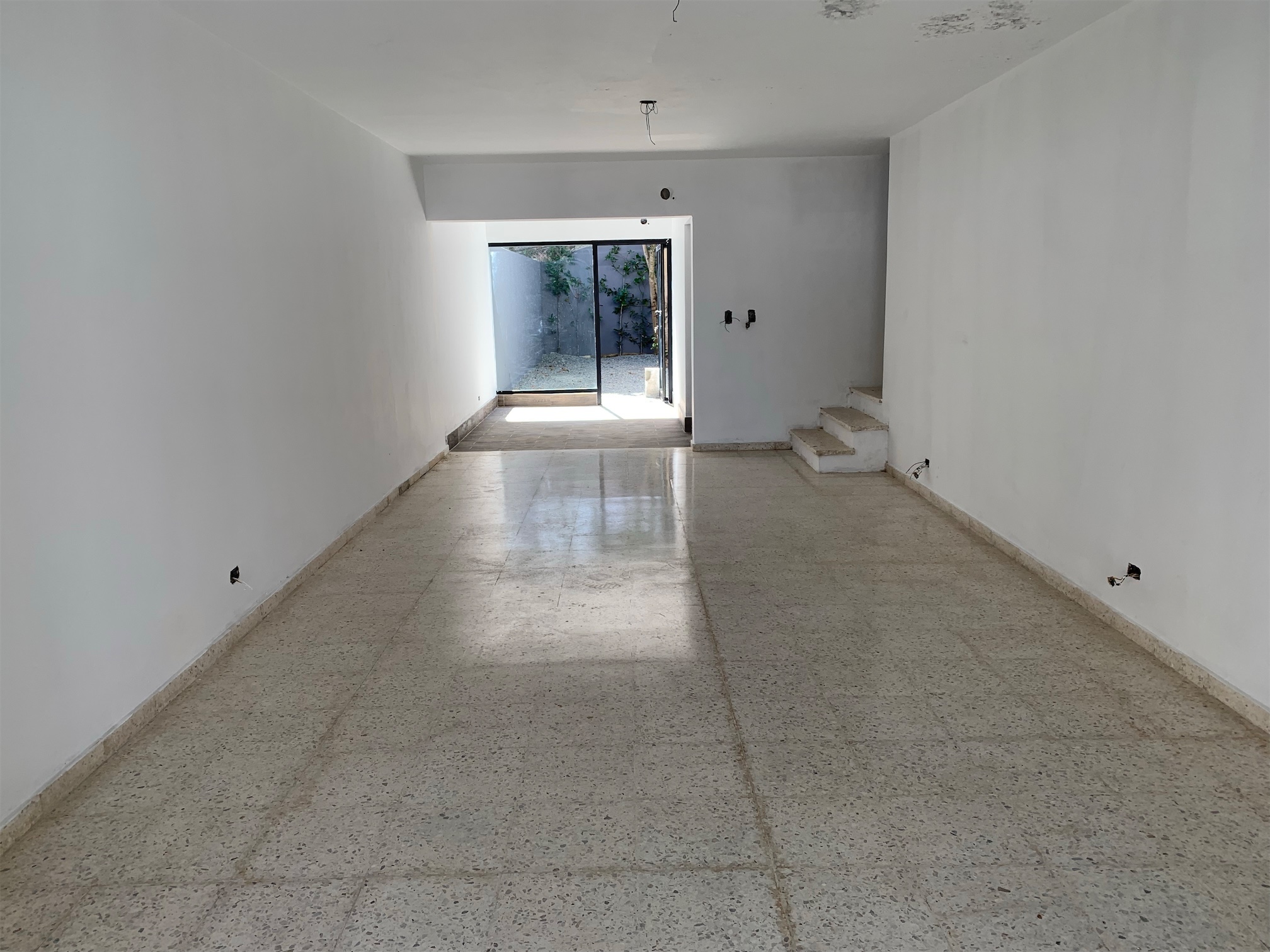 oficinas y locales comerciales - Locales céntricos  primer nivel 4