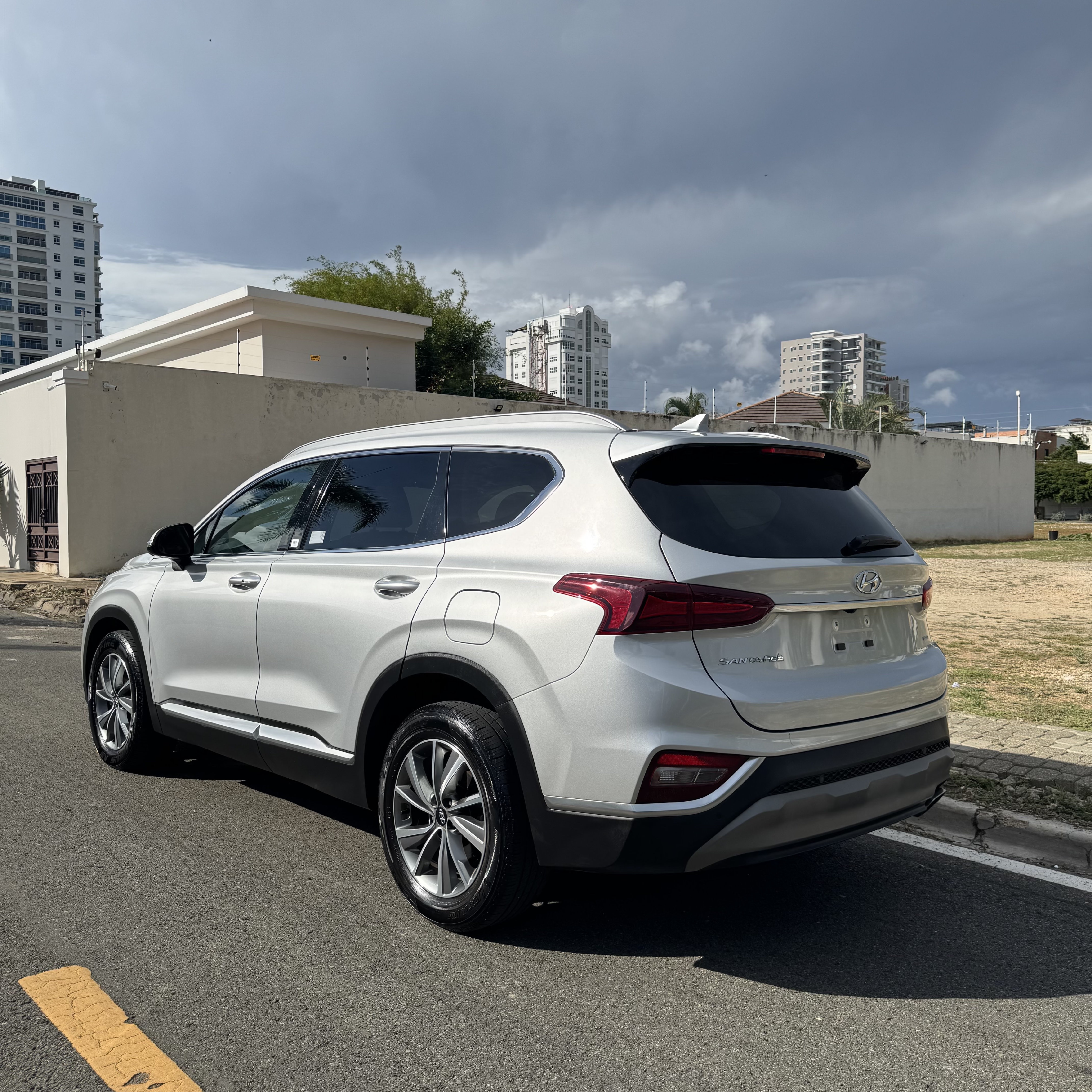 jeepetas y camionetas - VENDO HYUNDAI SANTA FE ULTIMATE 4X4 2019 4