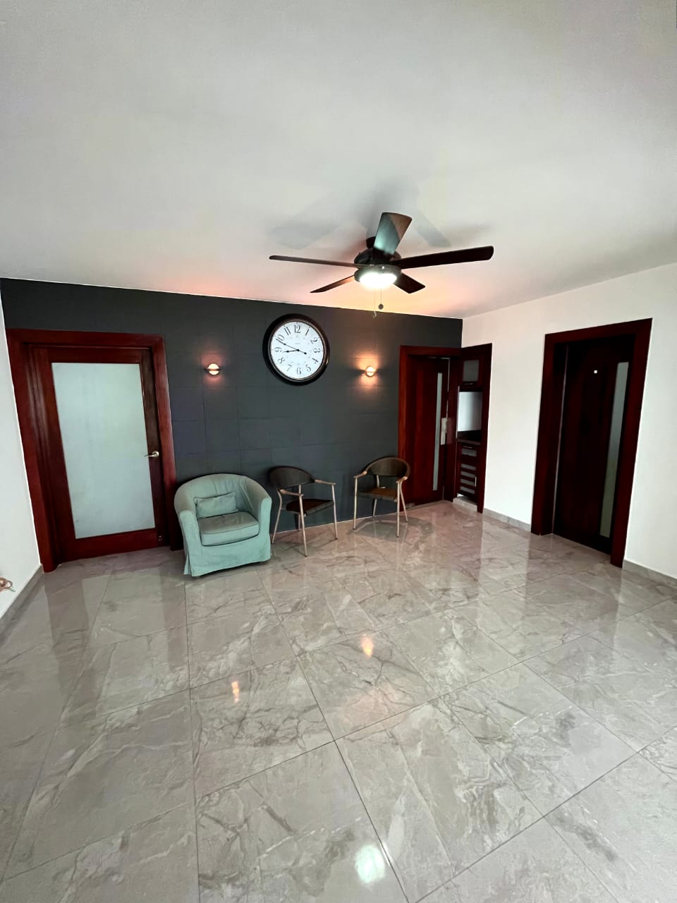 apartamentos - VENDO APART. DE 186 MTS EN TORRE FAMILIAR EVARISTO 2