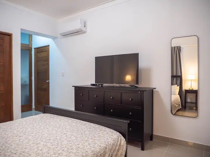 apartamentos - Alquiler de Apartamento amueblado de 1 habitación en Evaristo Morales 4