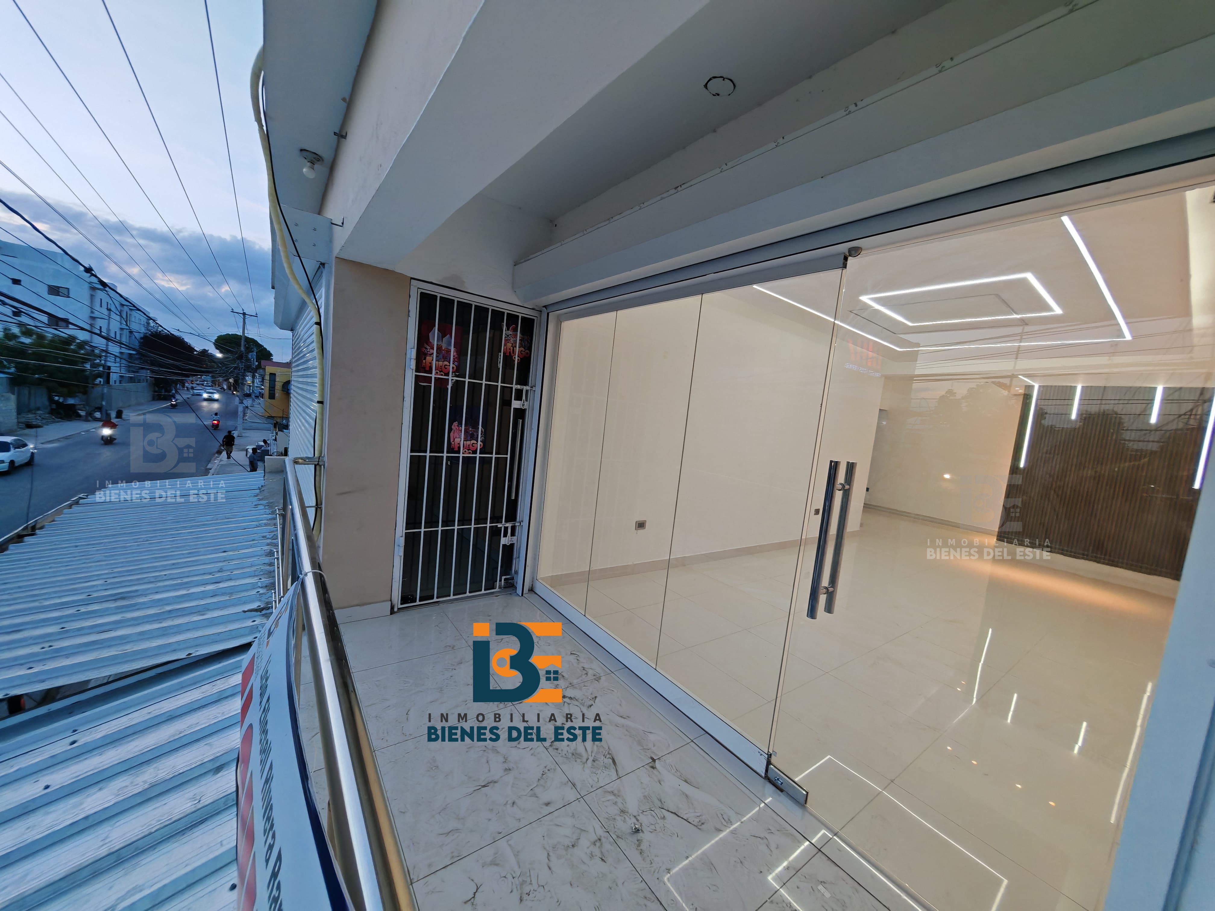 oficinas y locales comerciales - Renta Local Comercial en Barrio México con su baño 4