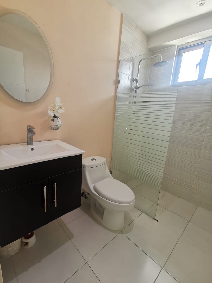 apartamentos - EVARISTO MORALES EN VENTA DE 2 HABITACIONES 2PARQUEOS CON PISCINA Y AREAS SOC 6