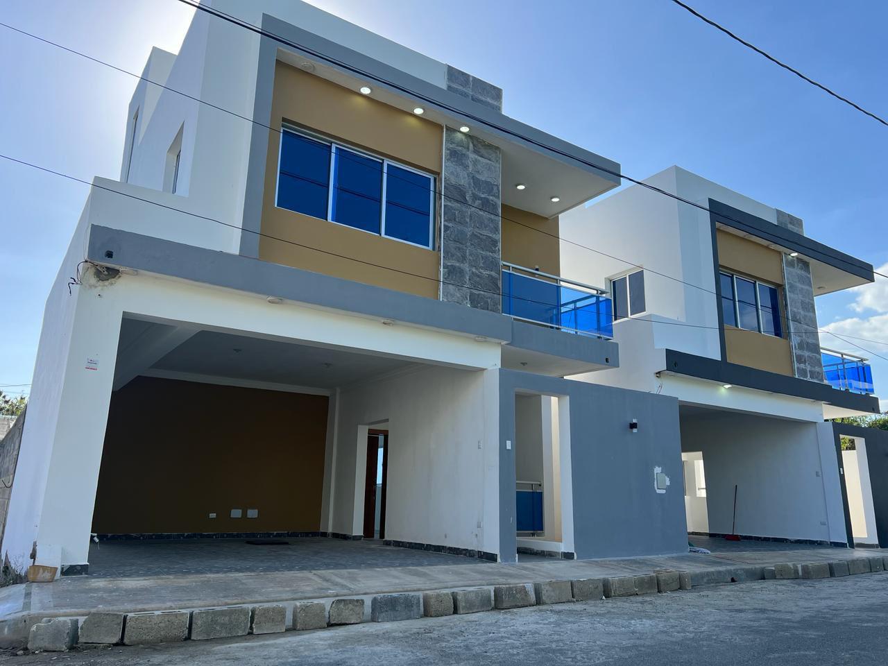 casas - Venta de casa en la autopista de san Isidro brisa oriental Santo Domingo este 0