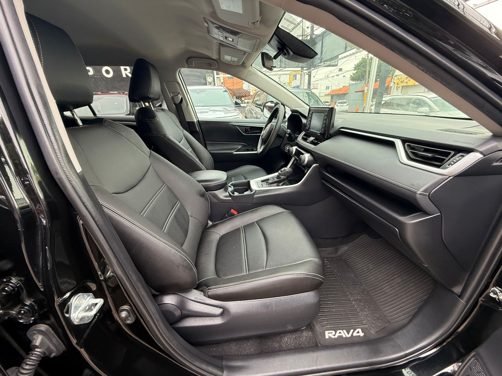 jeepetas y camionetas - TOYOTA RAV4 LE 2021 3