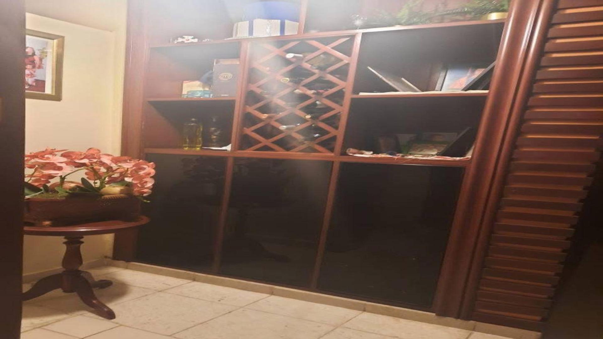 casas - Vendo casa de  2 niveles en La Jacobo Majluta 5