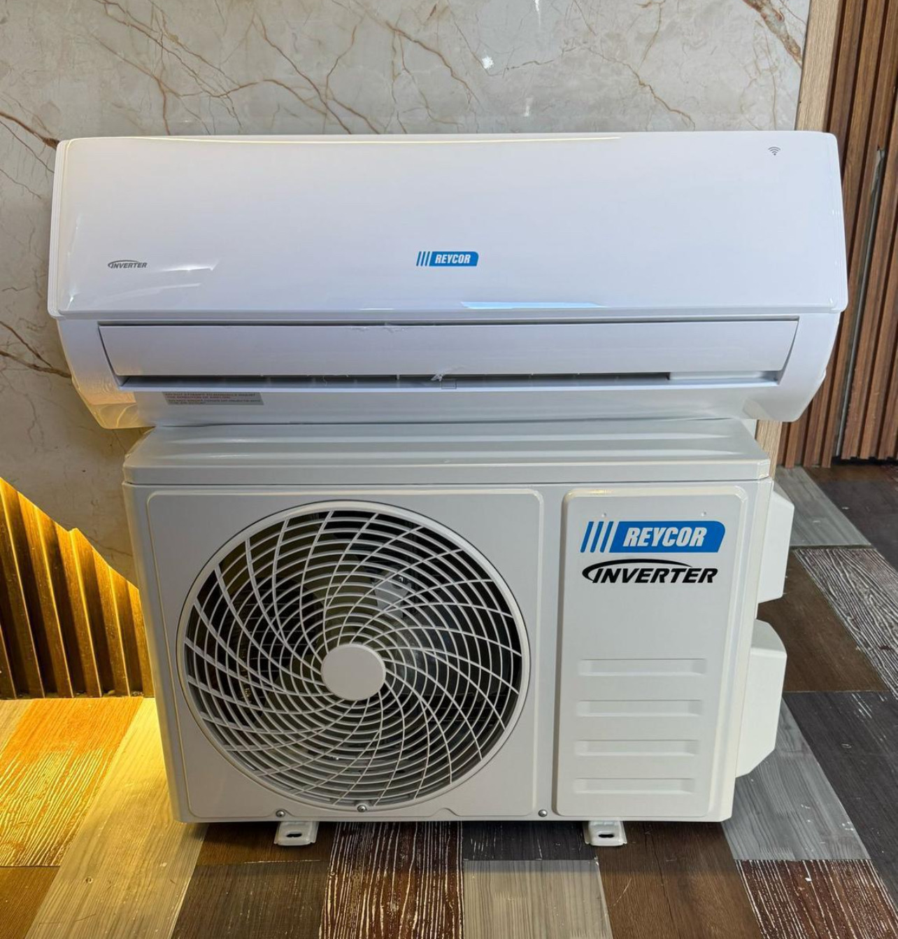aires acondicionados y abanicos - PRECIO DE OFERTA AIRES ACONDICIONADOS REYCOR INVERTER 12 mil BTU SEER 18 0