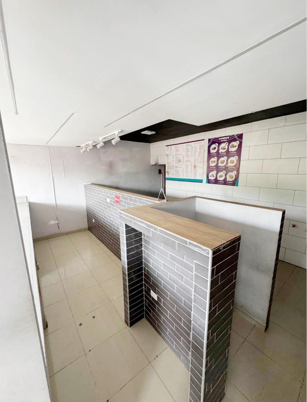 oficinas y locales comerciales - Alquiler local en Arroyo hondo 2