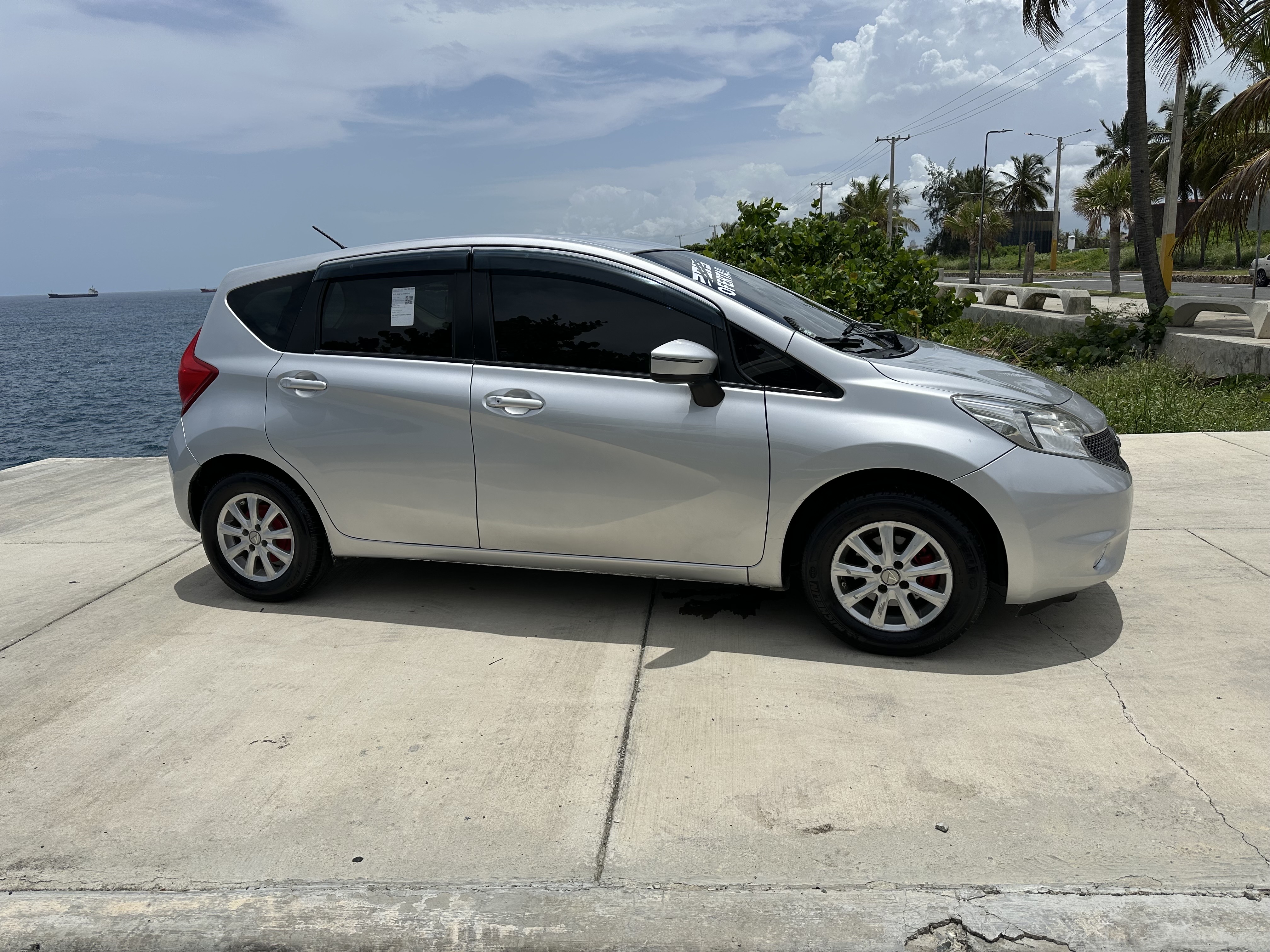 carros - HERMOSA NISSAN NOTE JAPONÉS 2015 ORIGINAL! NUNCA CHOCADO, 0 DETALLES 10/10 NEW! 3