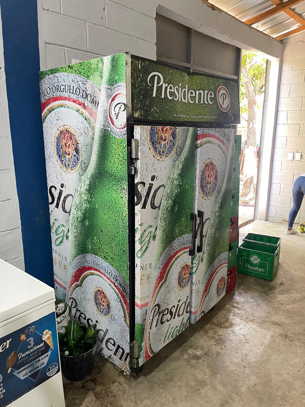 equipos profesionales - FREEZER CERVECERO 40 PIE  2