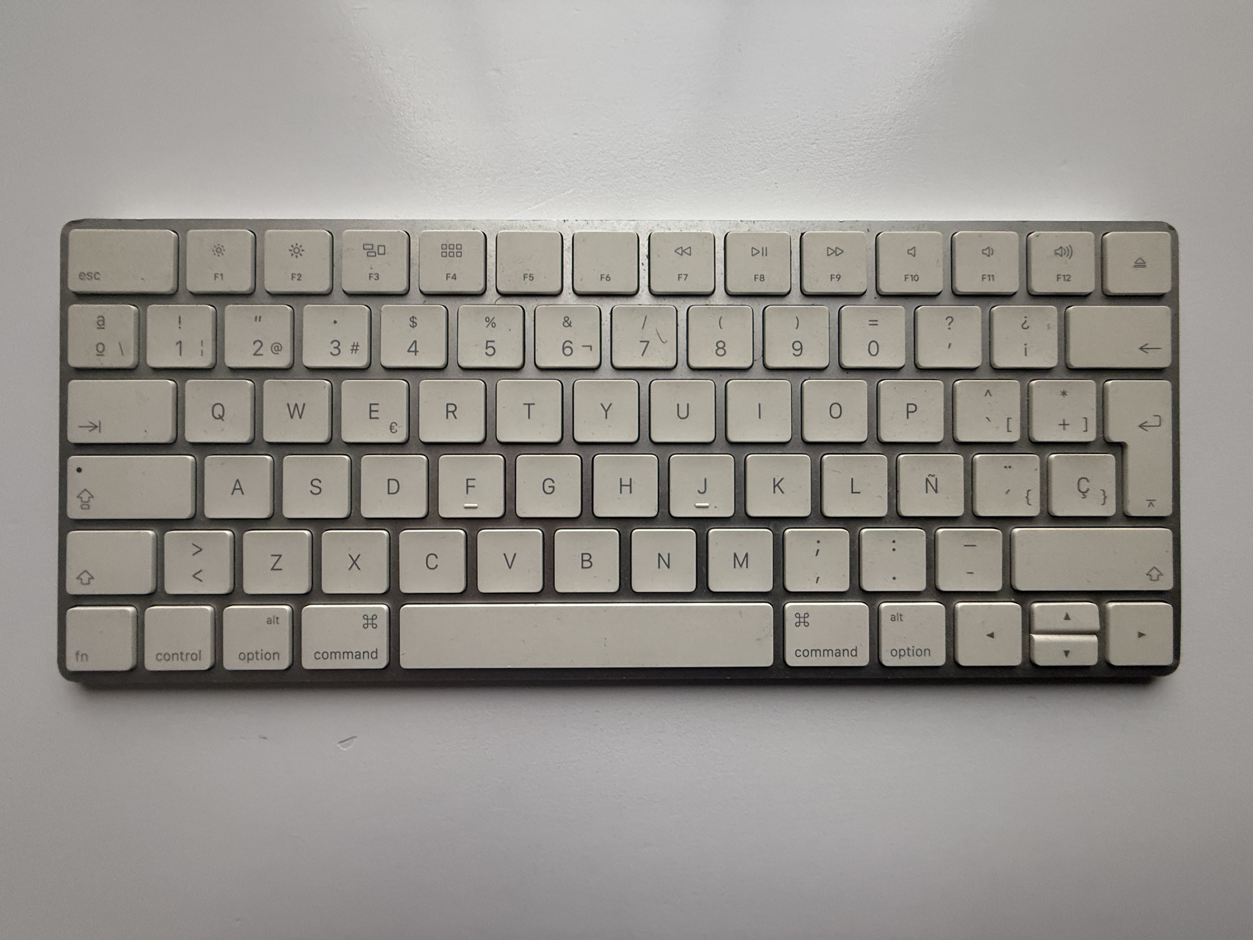accesorios para electronica - Vendo teclado inalámbrico Apple para IPAD
