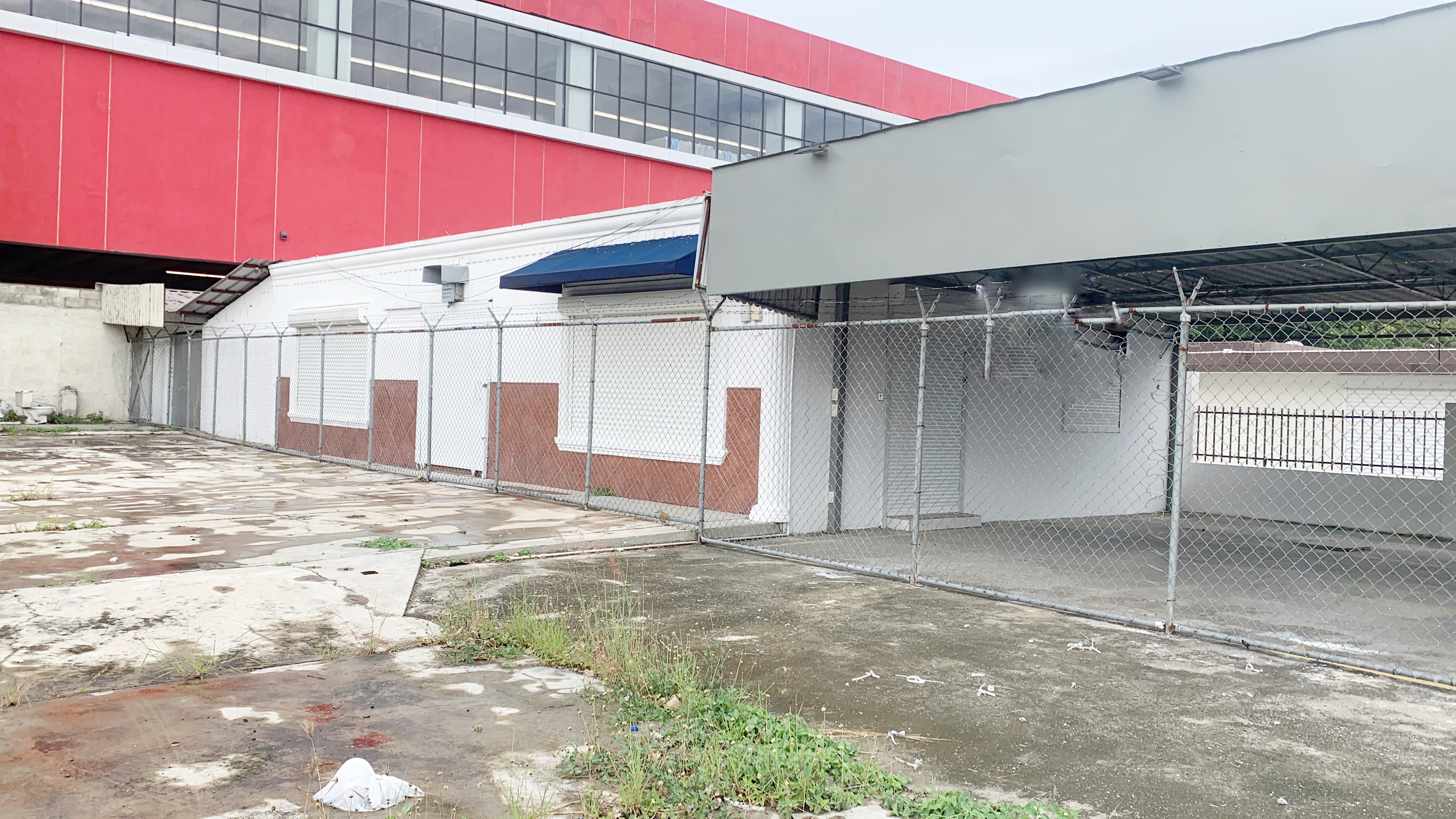 oficinas y locales comerciales - Local céntrico en el millon  1