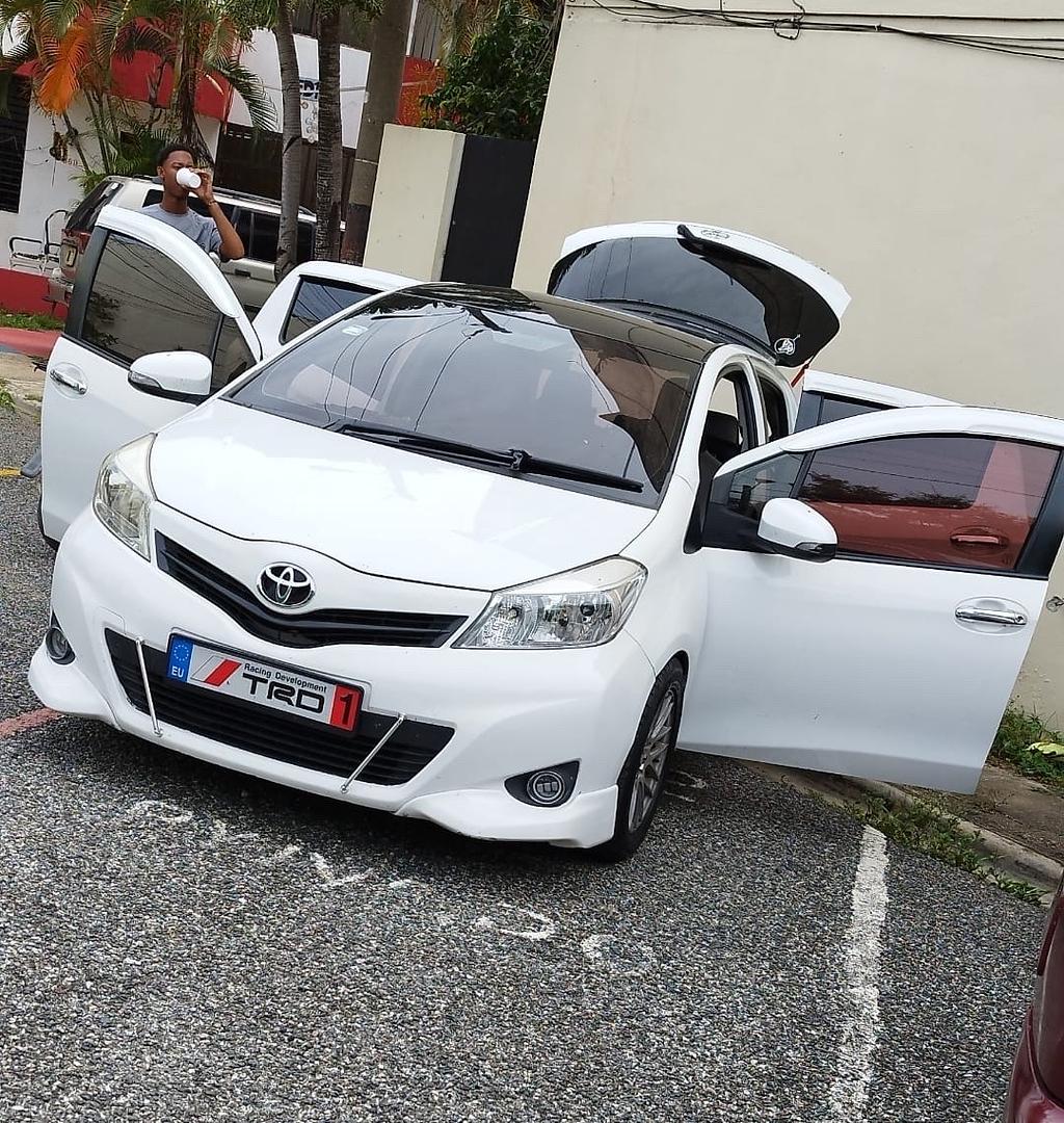 carros - Toyota Vitz 2012 5