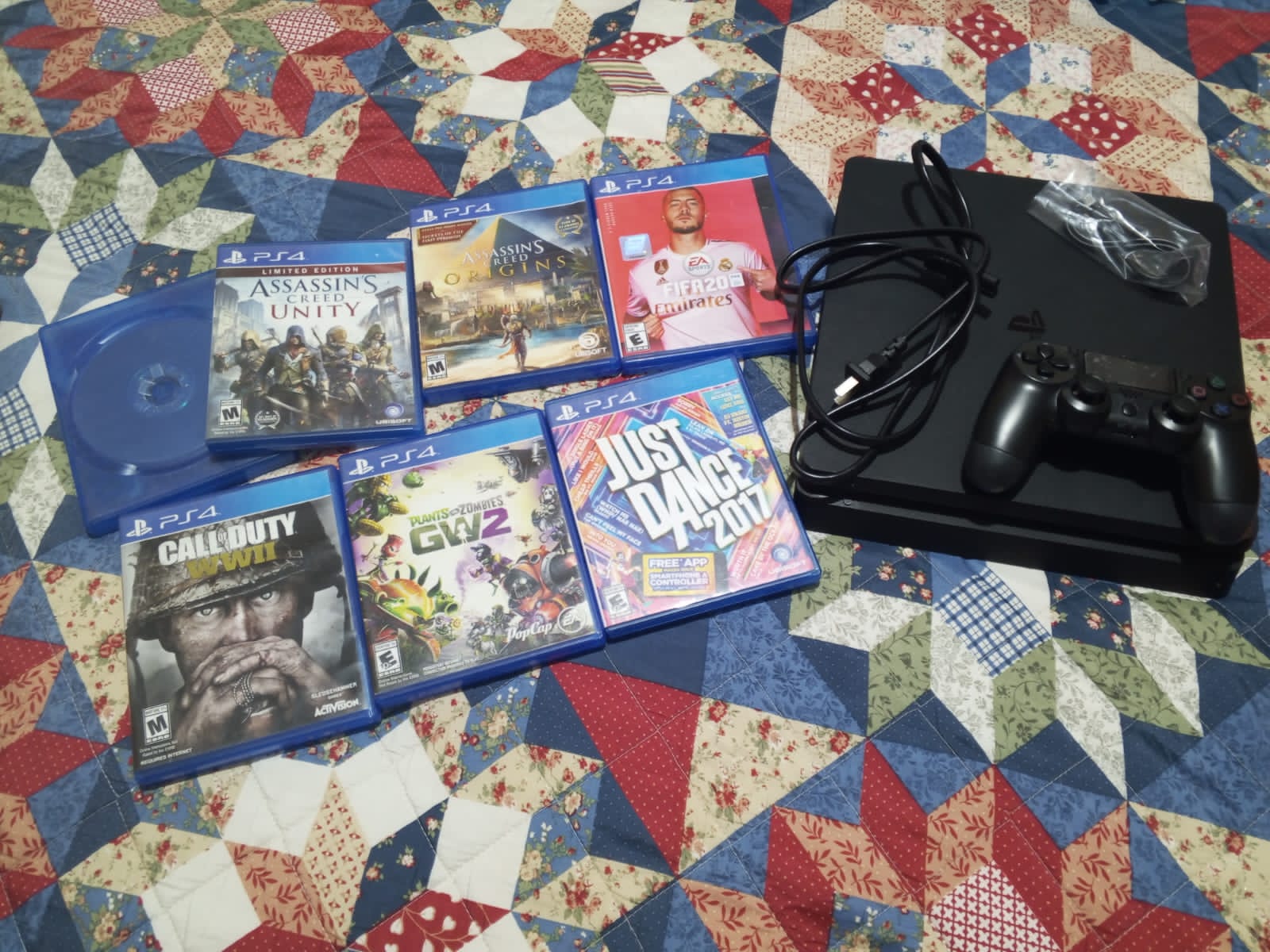 consolas y videojuegos - Se vende Playstation 4 slim 1tb 
