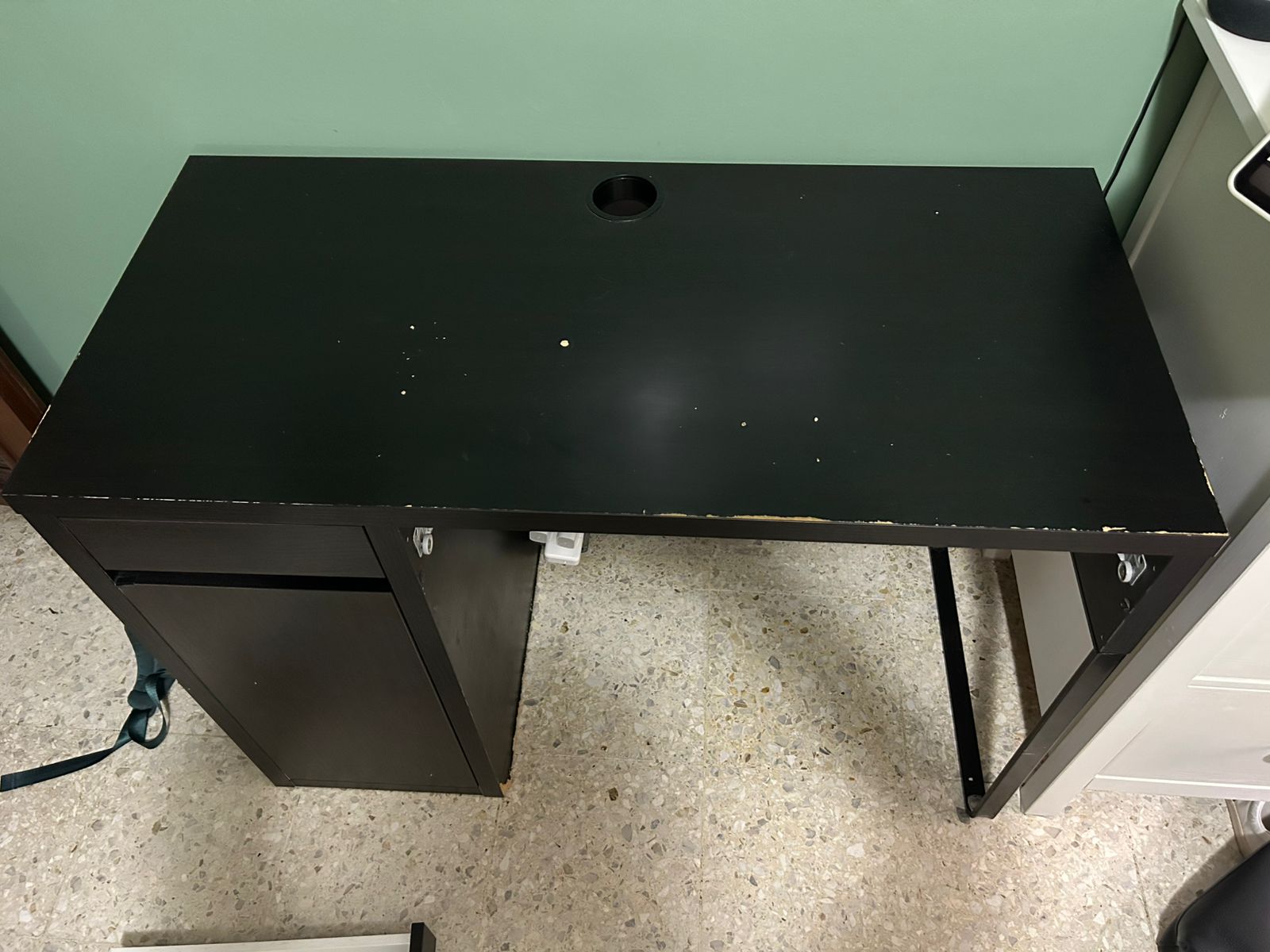 articulos de oficina - A la venta Escritorio y Librero de color marrón 0