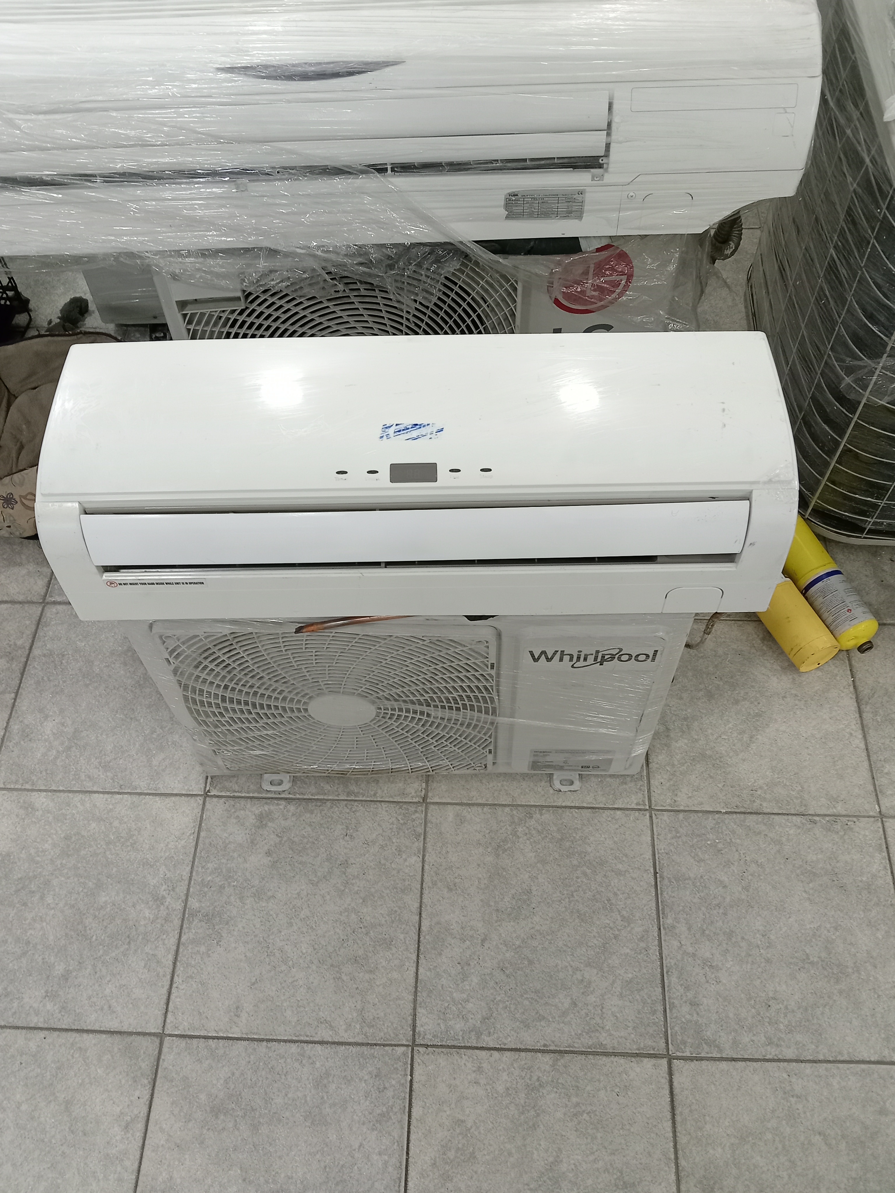 aires acondicionados y abanicos - Aire Acondicionado 24000 BTU Split convencional 6