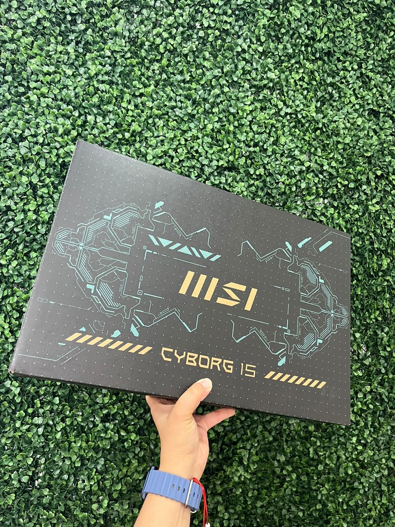computadoras y laptops - MSI CYBORG 15 A12VF 12ava GENERACION  0