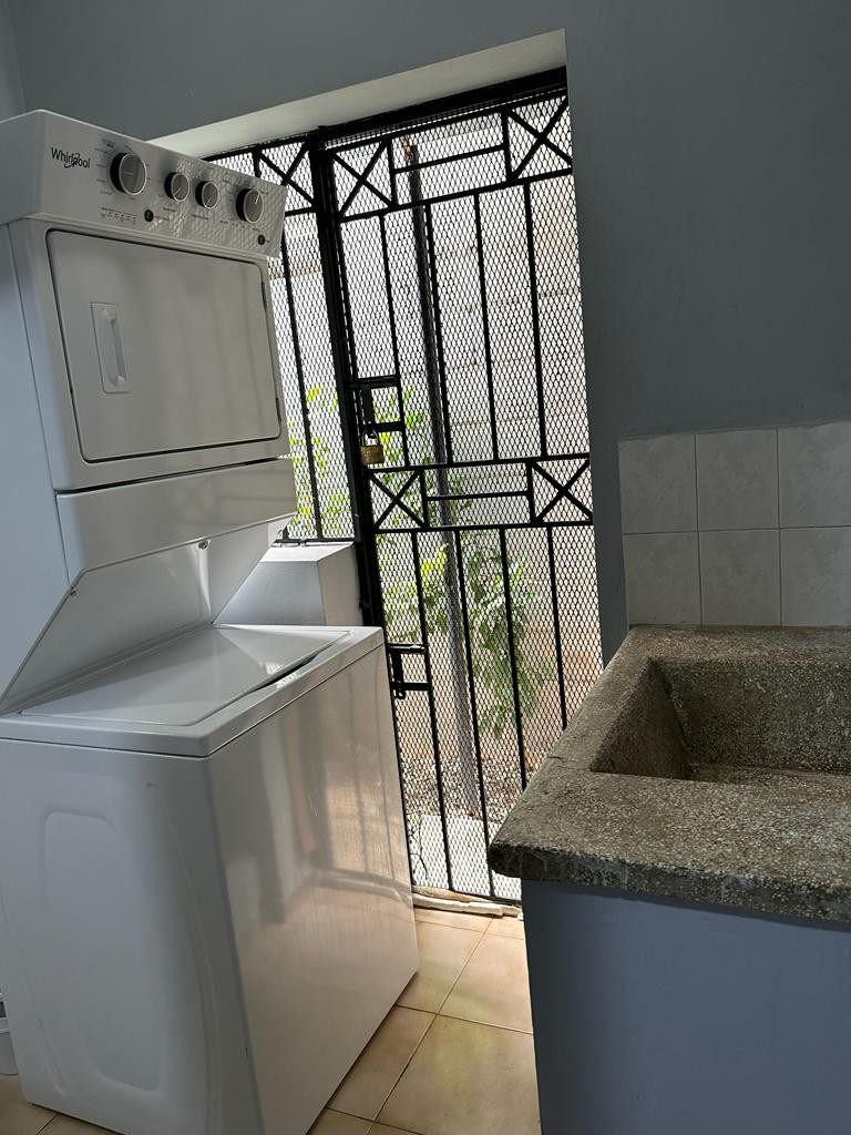 apartamentos - Rento Apartamento en Gazcue.
Precio: USD$900
---1er nivel.
---2 habitaciones  6