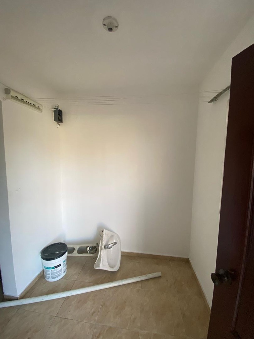 apartamentos - Alquilo amplio apto clásico/remodelado, 3er piso, en Renacimiento Código: PD174 0