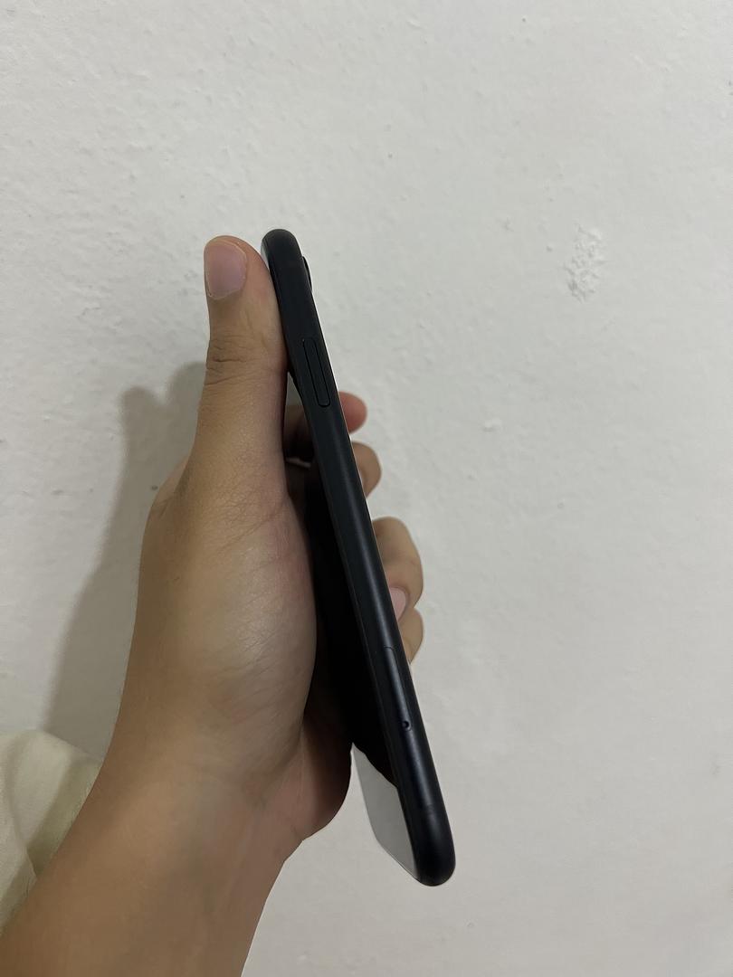 celulares y tabletas - IPhone XR en perfectas condiciones  4