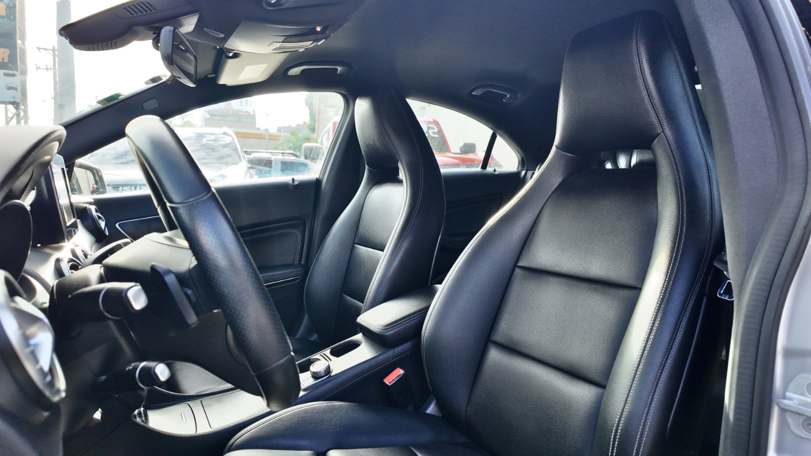 carros - MERCEDES BENZ CLASE CLA 180  4