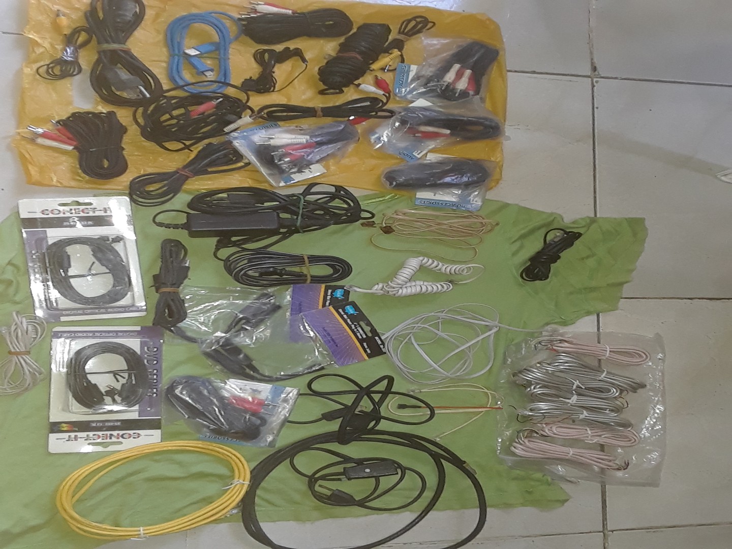 otros electronicos - Accesorios para computadoras y teléfonos. 4