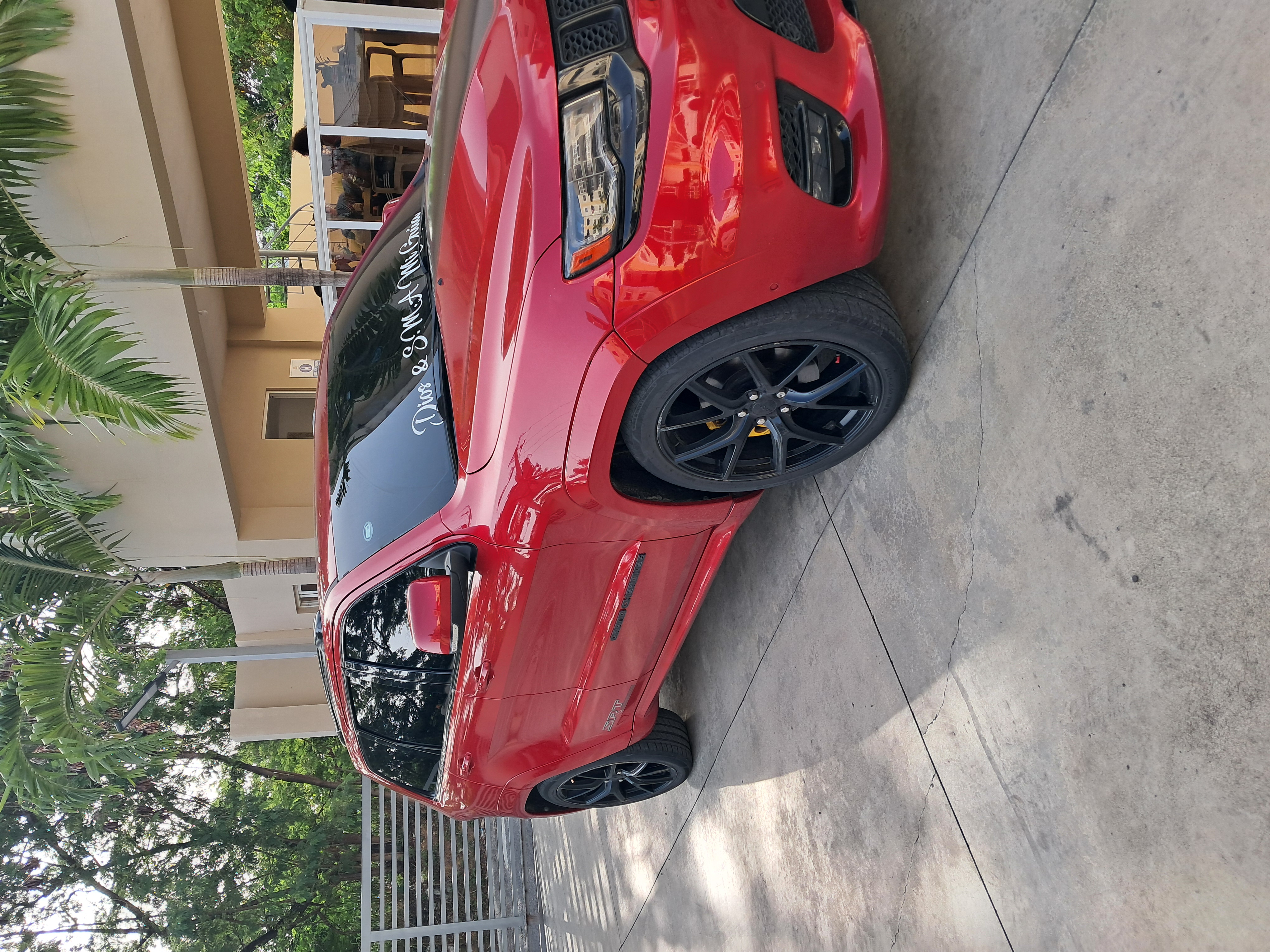 jeepetas y camionetas - Se vende cherokee overland modificada a SRT 2019 4