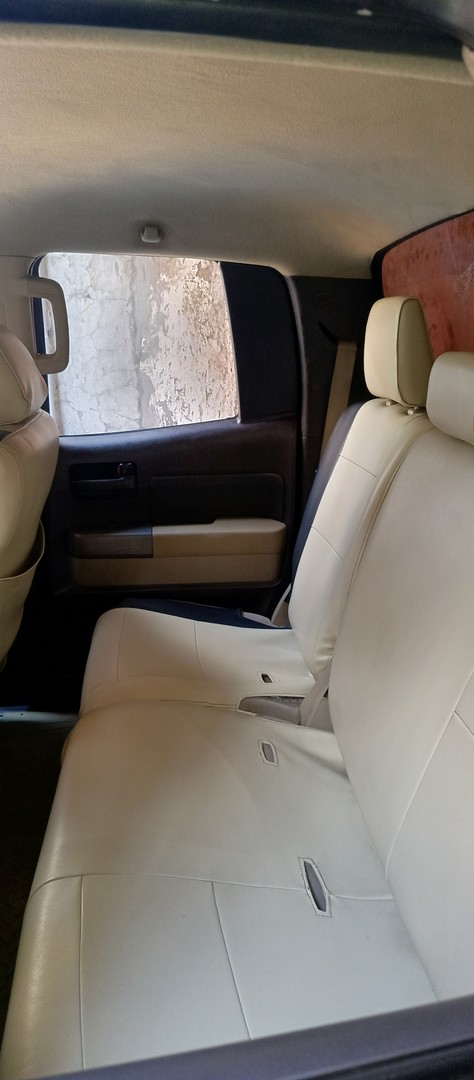 jeepetas y camionetas - Toyota tundra 2010 4x4 5