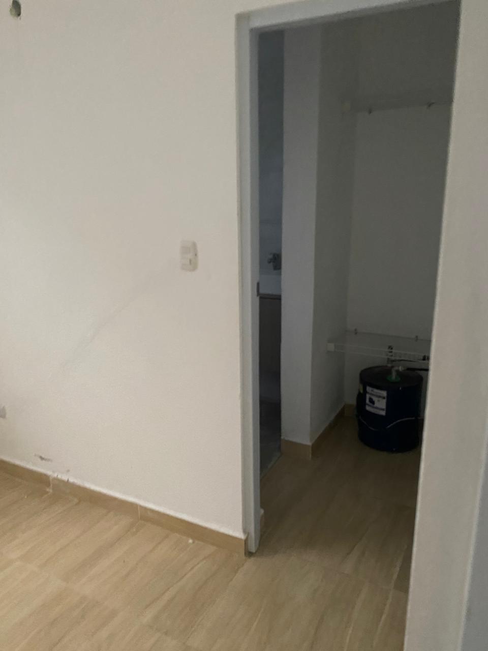 casas - CASA EN VENTA EN PUÑAL, SANTIAGO.