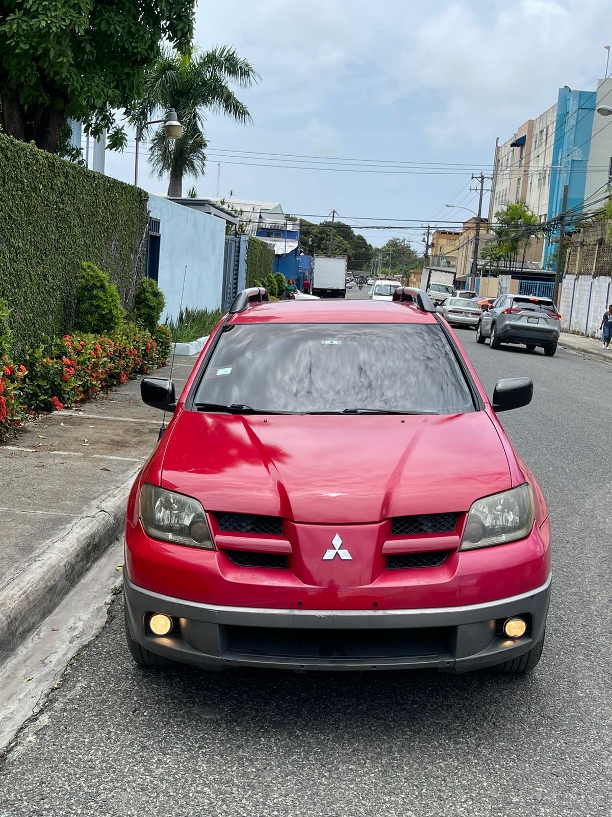 jeepetas y camionetas - Mitsubishi outlander 4 cilindros   0