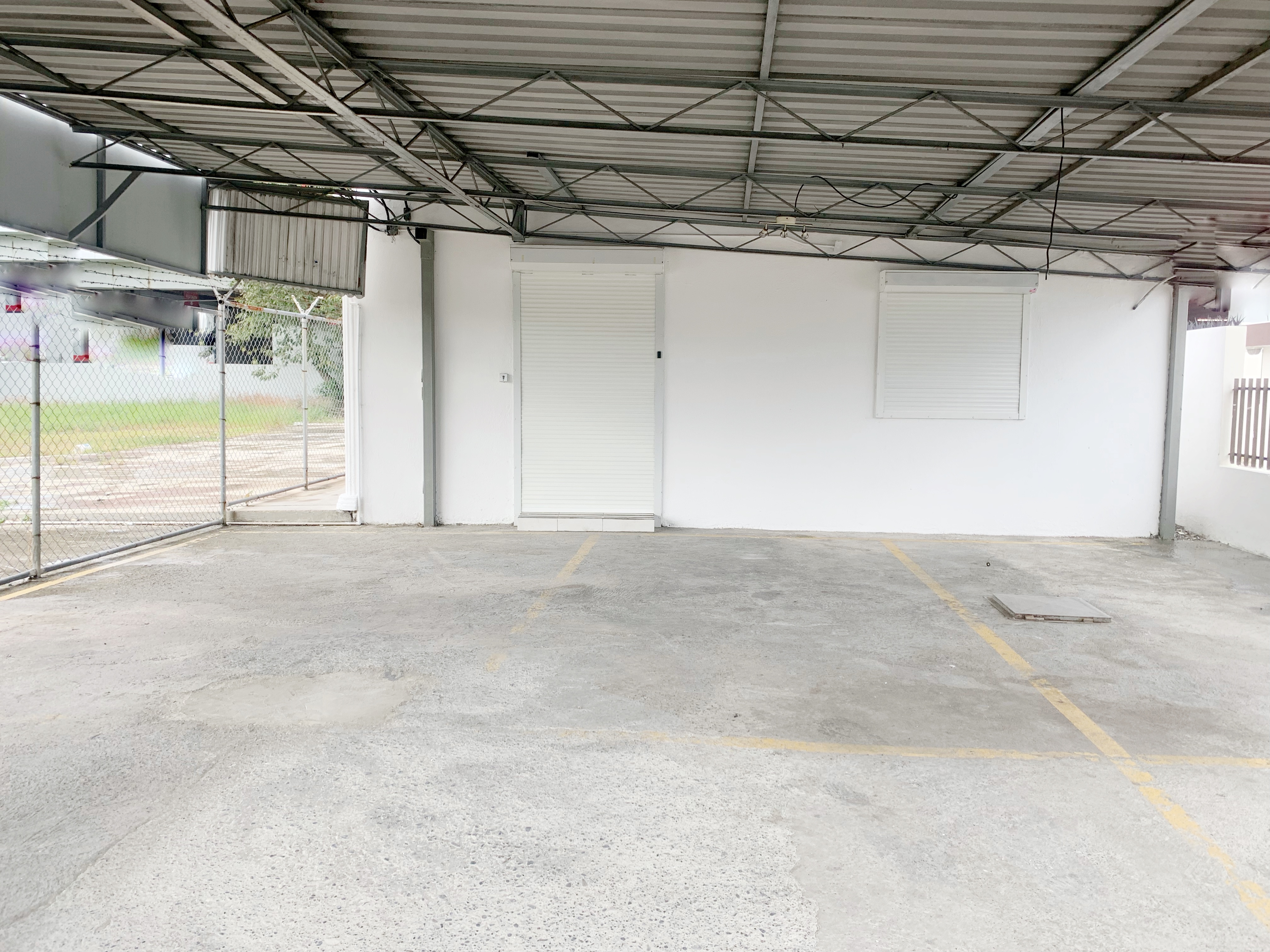 oficinas y locales comerciales - Local céntrico en el millon  2