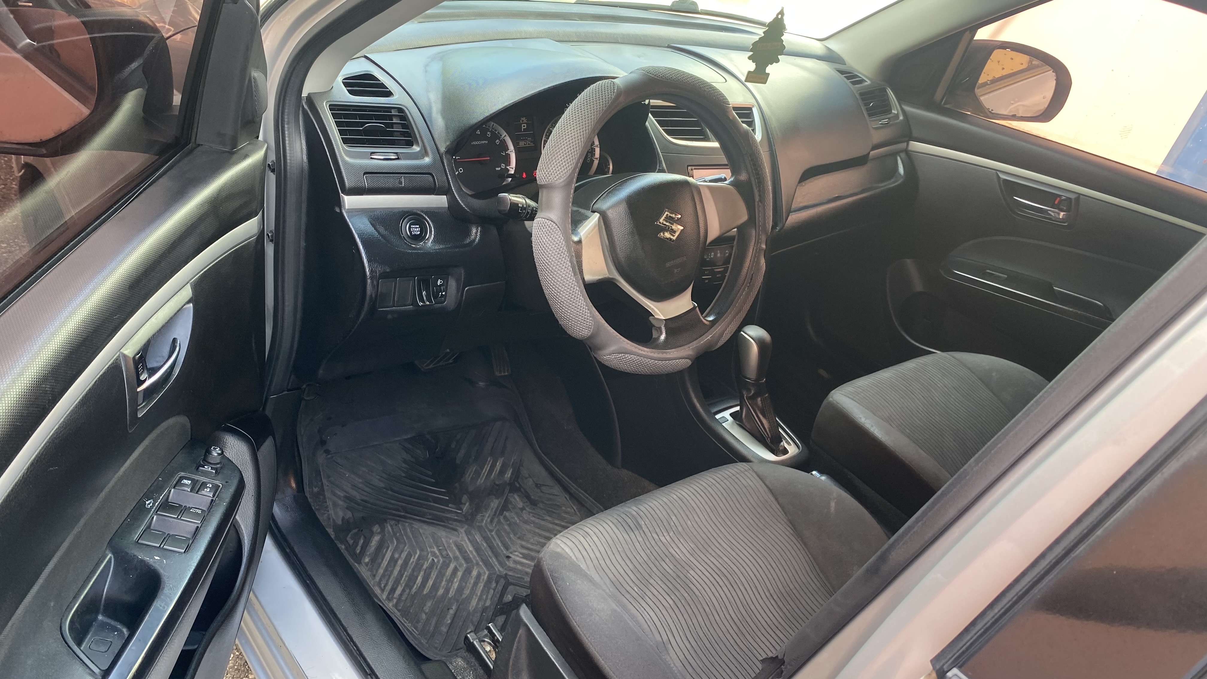 carros - Zusuki Swift  3