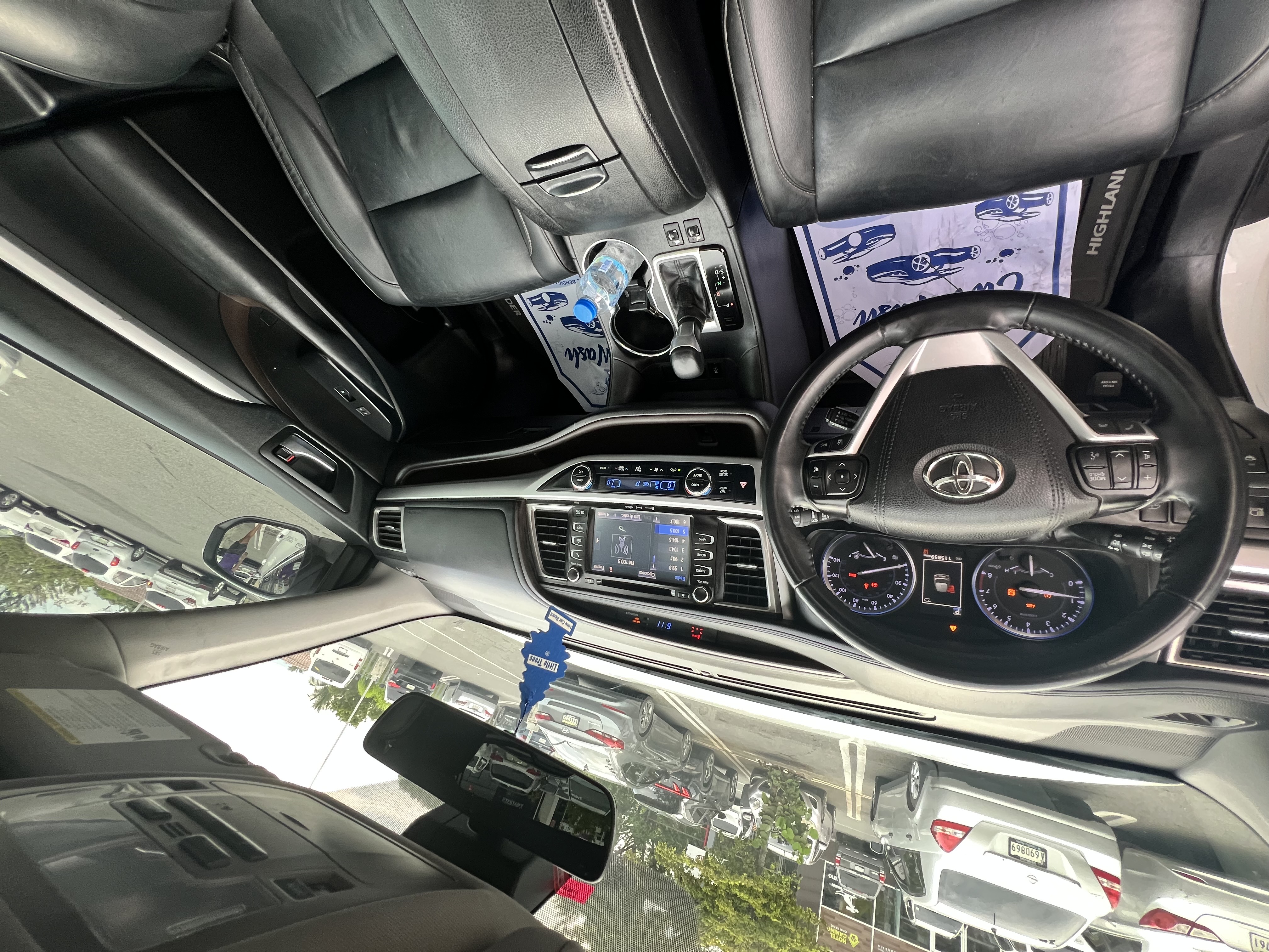jeepetas y camionetas - Toyota Highlander XLE 2019 Clean 6