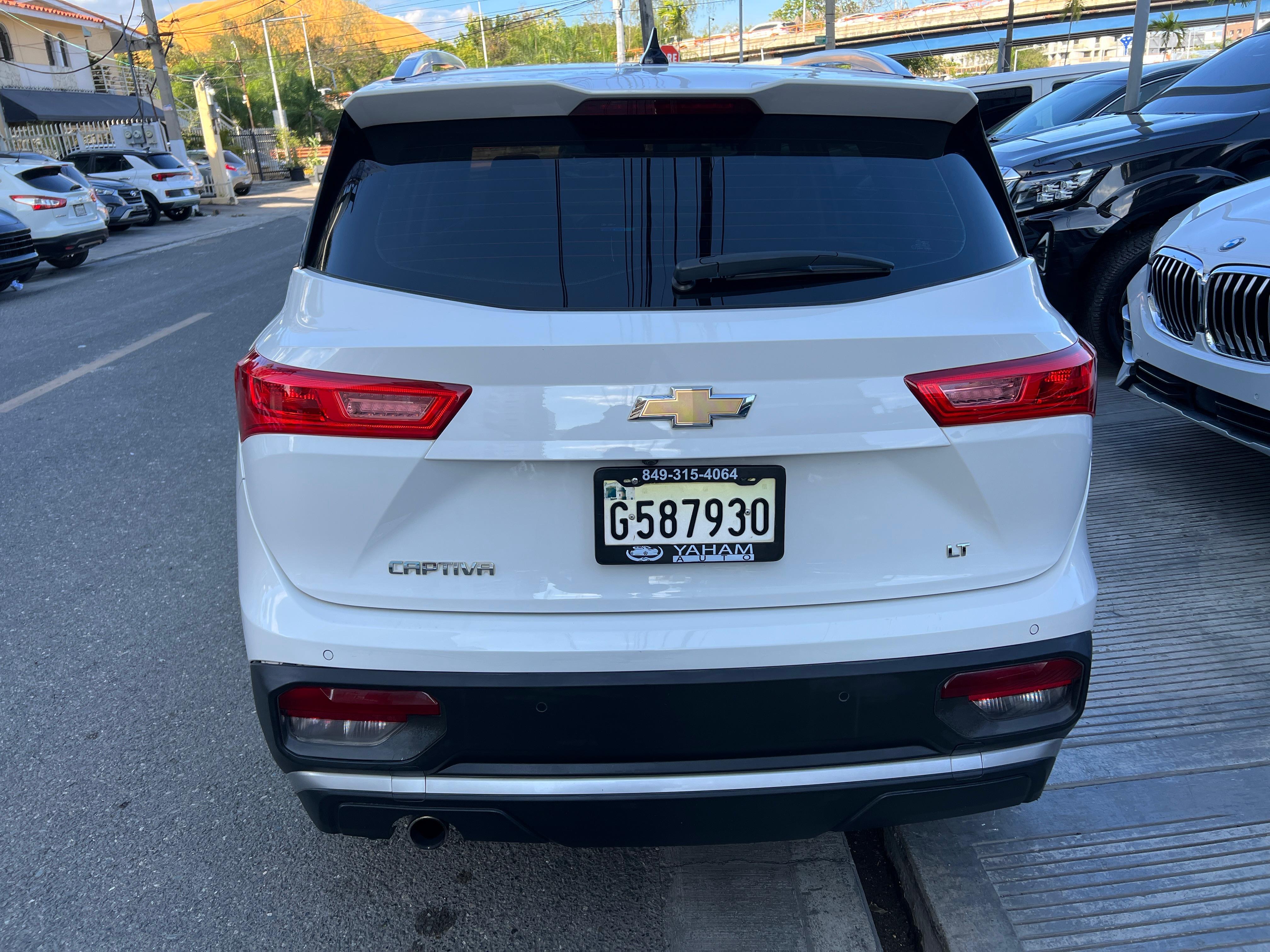 jeepetas y camionetas - Chevrolet Captiva LT FWD 2022 (3 FILAS) 2