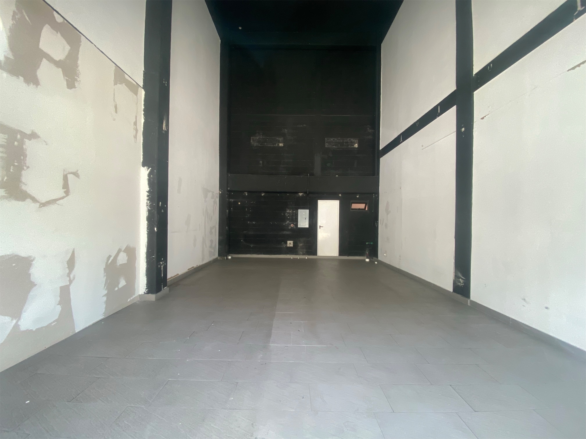 oficinas y locales comerciales - Exelente Local en  alquiler arroyo hondo  2