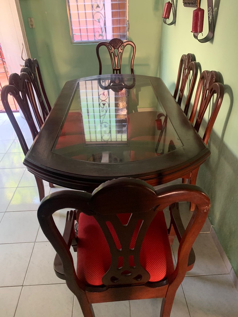 muebles y colchones - Comedor en Caoba de Seis Sillas 