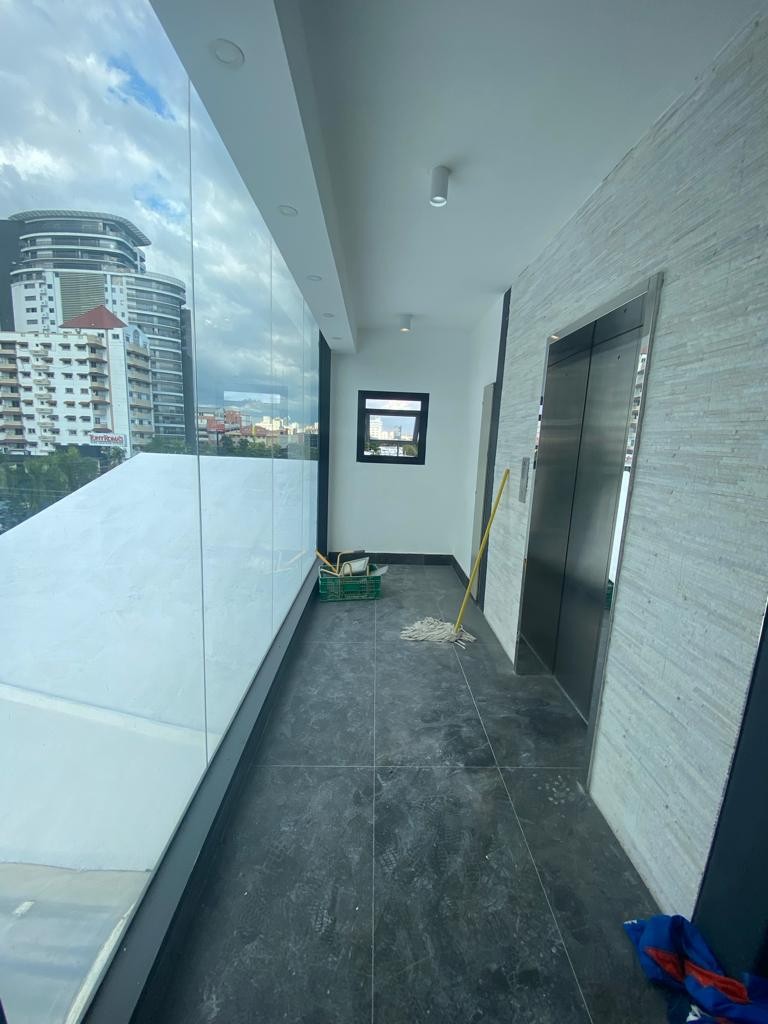 oficinas y locales comerciales - ALQUILO Hermoso Local En 4to Piso Ubicado En Bella Vista 
Código:  PD140