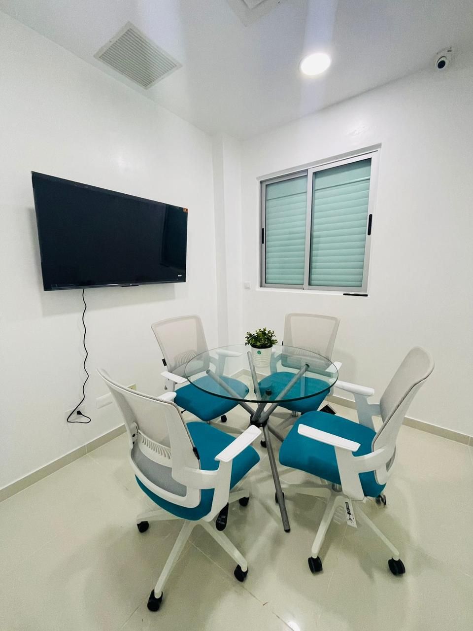 oficinas y locales comerciales - Local en evaristo morales en venta  4
