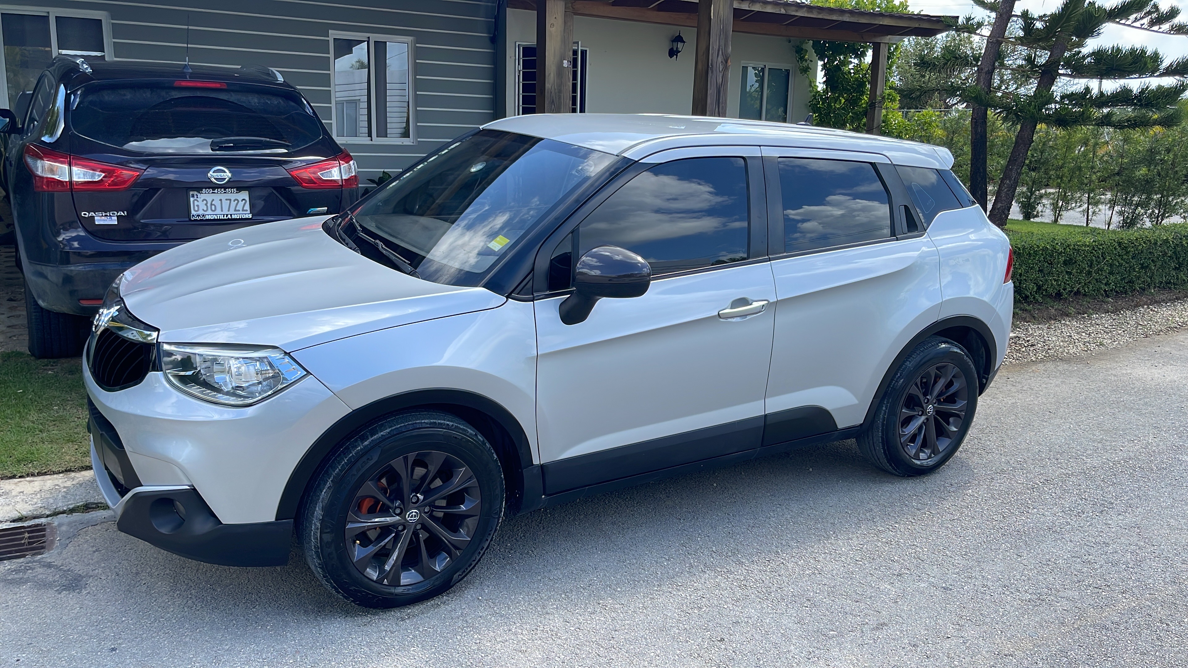 jeepetas y camionetas - Brilliance V3 2018 en excelentes condiciones 0