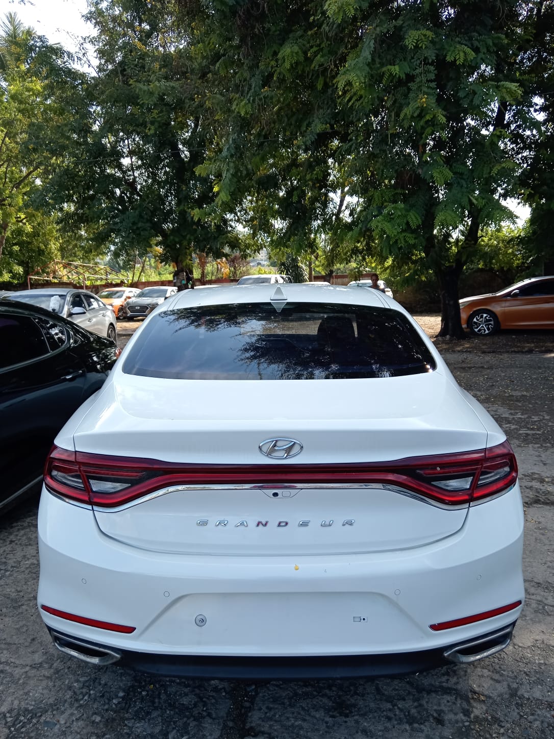 carros - HYUNDAI GRANDEUR 2018 BLANCO 5