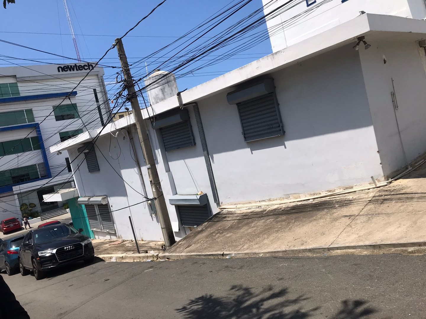 otros inmuebles - Se vende edificio de oficinas 2 niveles en remate en la Ave. Jose Contreras. 0