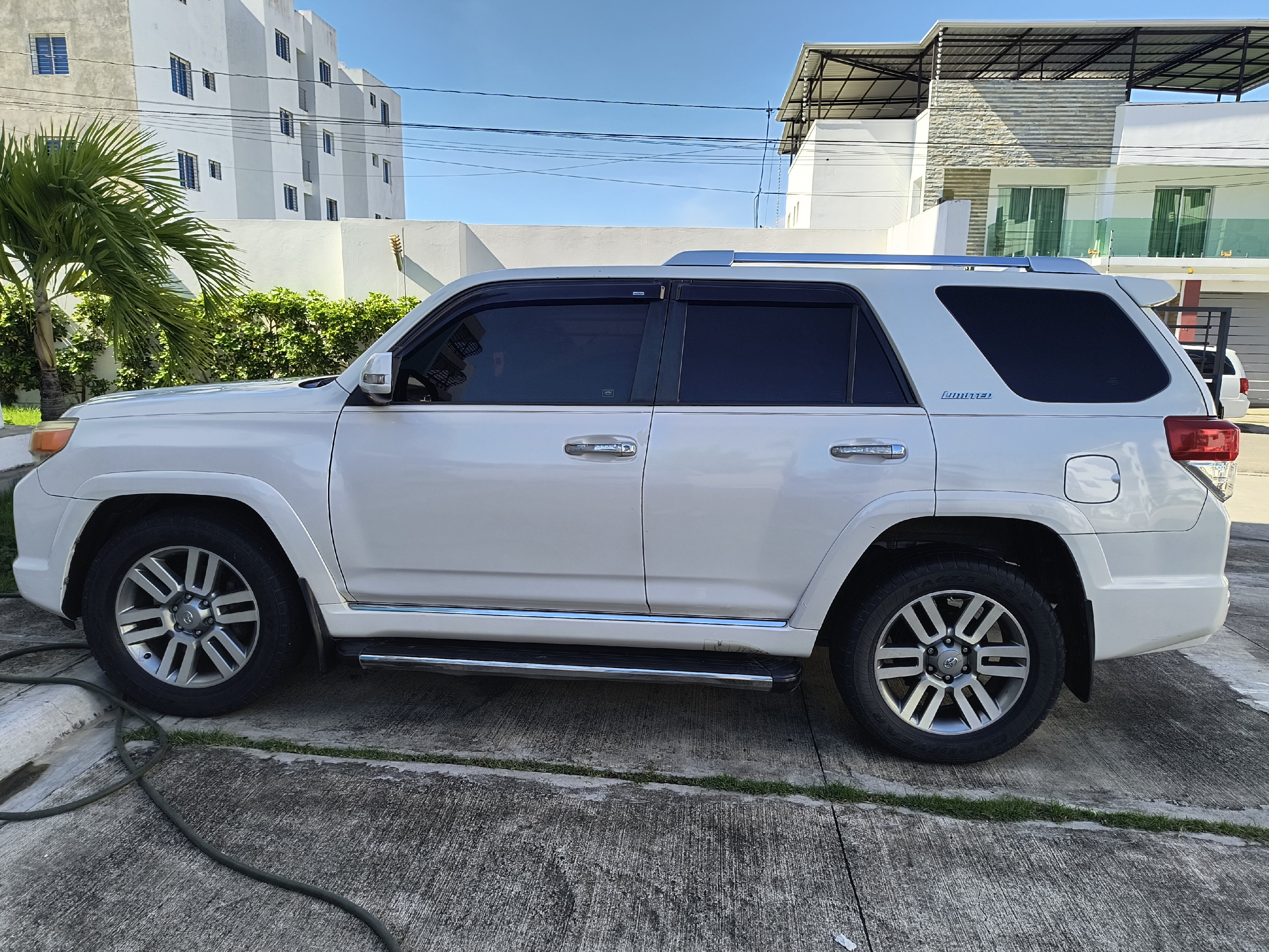 jeepetas y camionetas - 4 RUNNER  0